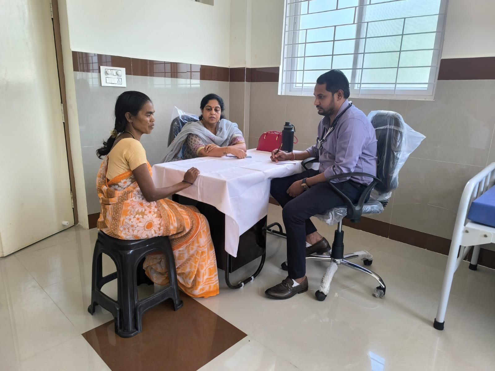 *నందిమేడారం ఆసుపత్రి లో ఓపి సేవలు ప్రారంభం